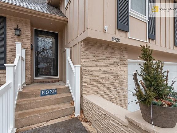 2nd image of 8928 Hadley Pl