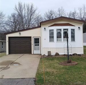 32 Brookridge Dr, Hamburg, NY, 14075