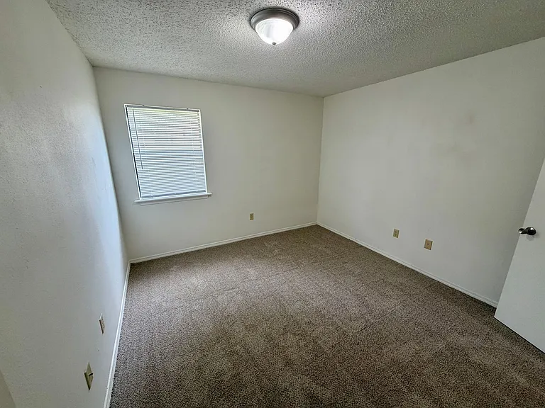 Marina Apartments — Photo 10