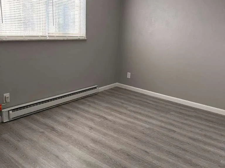 4644 Burkhardt Ave — Photo 12