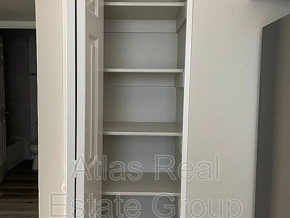 4th image of 53 W Inglewood St Unit 4