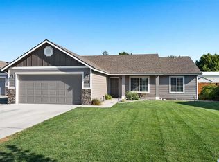 4148 W Grand Ronde Ave, Kennewick, WA 99336