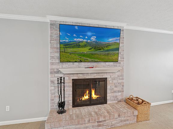 5th image of 5361 Shadow Hill Ct
