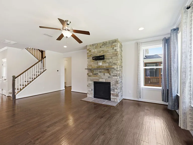 304 Atwood Dr — Photo 53
