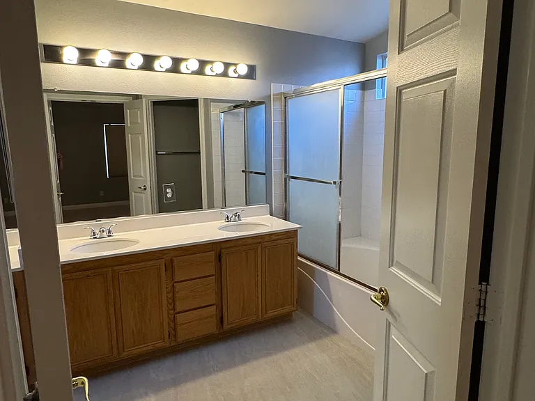 10026 Yellow Canary Ave — Photo 17