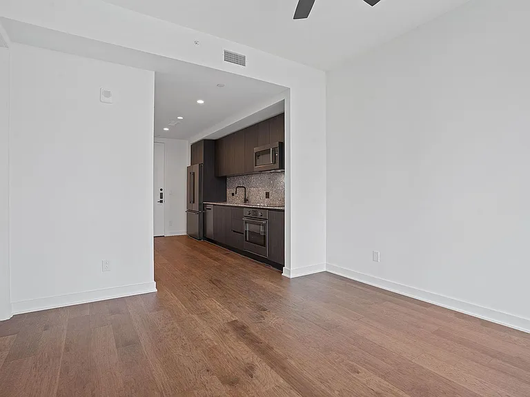 84 East Ave #2708 — Photo 7