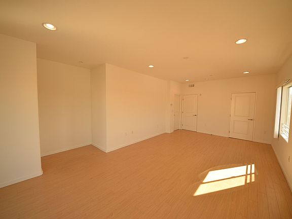 3rd image of 3637 Dunn Dr Unit 103