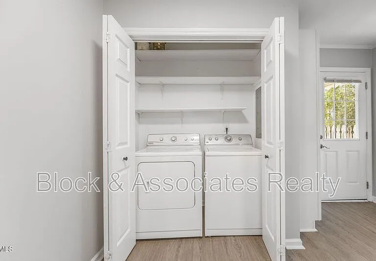 427 W Park St — Photo 5