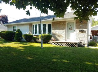 2109 Lexington Dr, Manitowoc, WI 54220