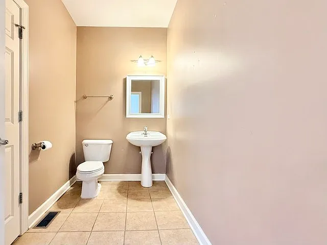 932 Case St #10 — Photo 7
