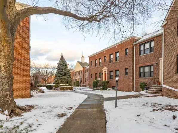 (undisclosed Address), Floral Park, NY 11001