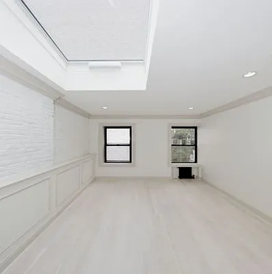 Rented by Icon Realty Management | media 33