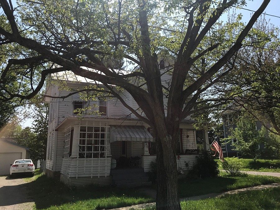 1st image of 135 Mathews Ave