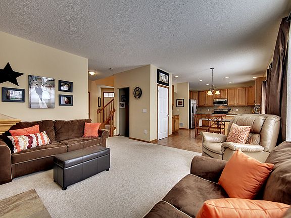 4th image of 818 Sutherland Dr