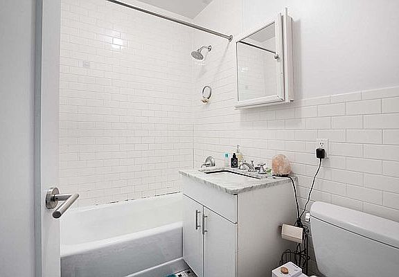 5th image of 280 Mott St #12B