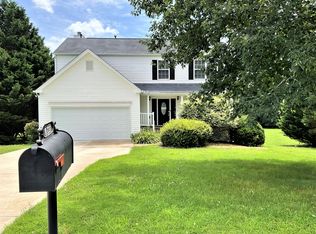 7565 Old Field Cove Rd, Cumming, GA 30028