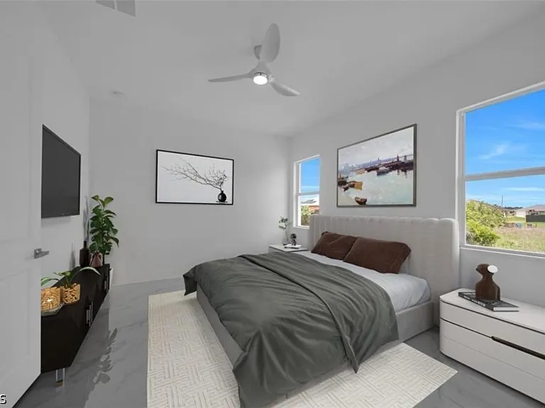 222 Pullman St — Photo 5