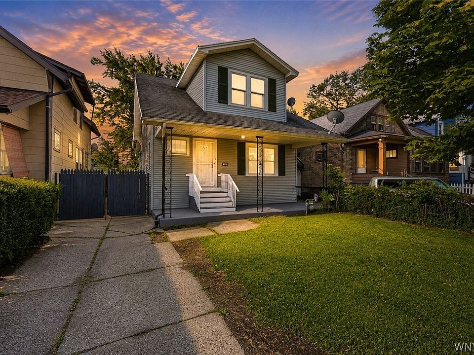 1st image of 131 Stockbridge Ave