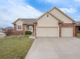 608 Brentwood Pl, Andover, KS 67002