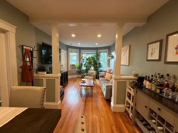 16 Glenside Ave APT 3L, Jamaica Plain, MA 02130
