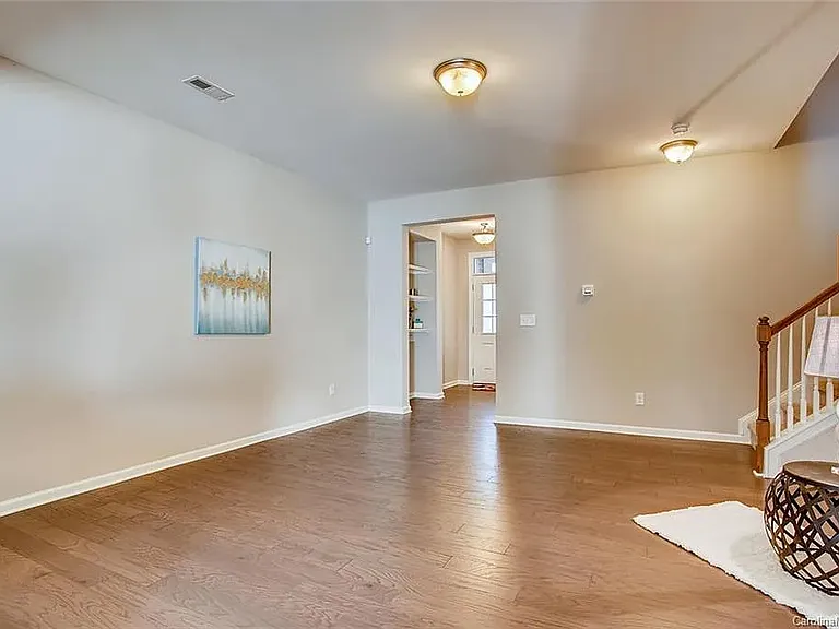 5530 Trieg Dr — Photo 12