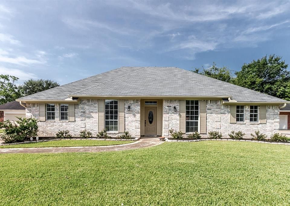 1st image of 7630 Colonial Dr