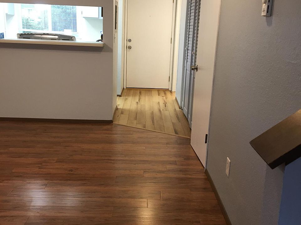 1st image of 4616 176th St SW APT 4