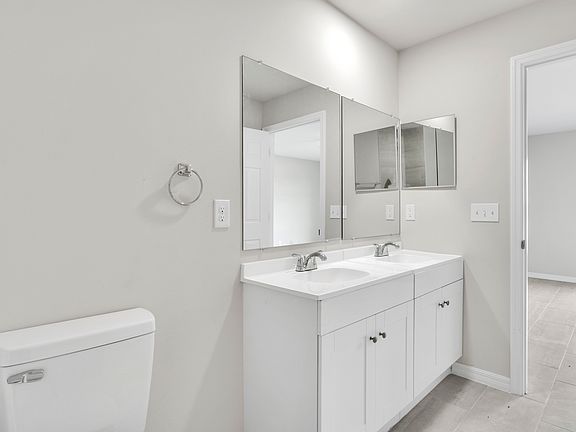 5th image of 4624 SW 8th Ct