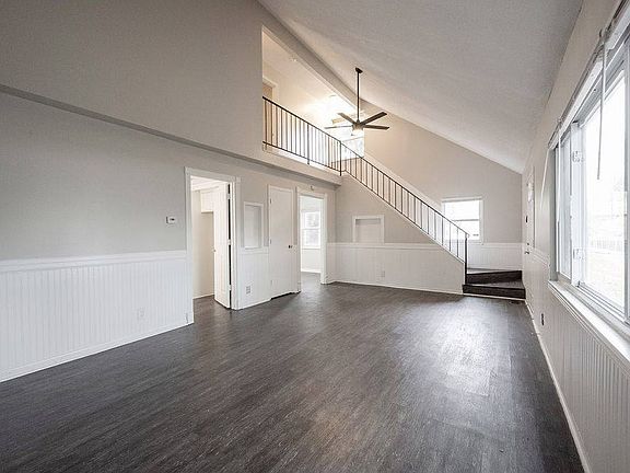 5th image of 3213 Lupine Dr