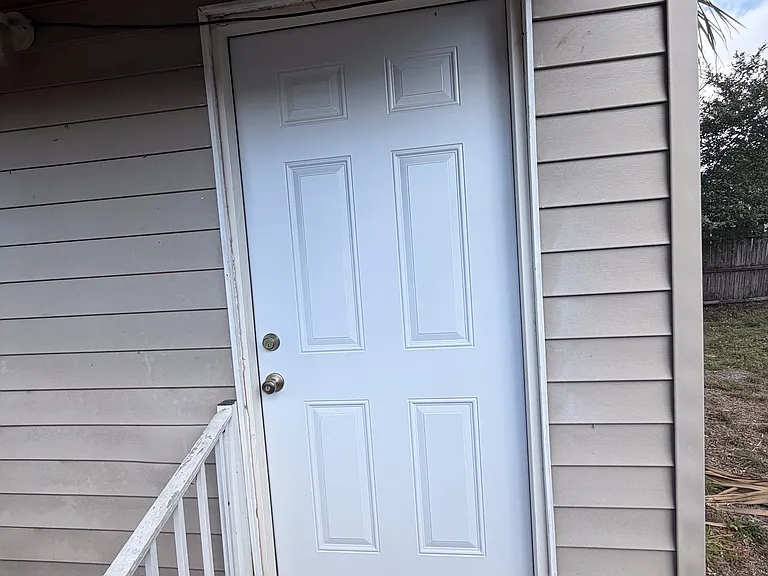5701 Middlesex Dr #B — Photo 12