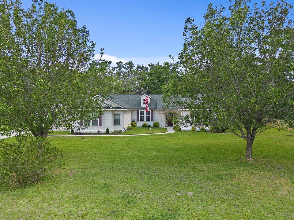 1st image of 23200 Baneberry Rd