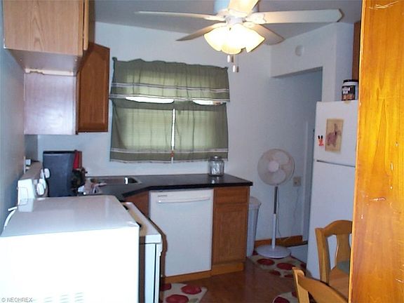 5th image of 1345 Brighton Ave NE
