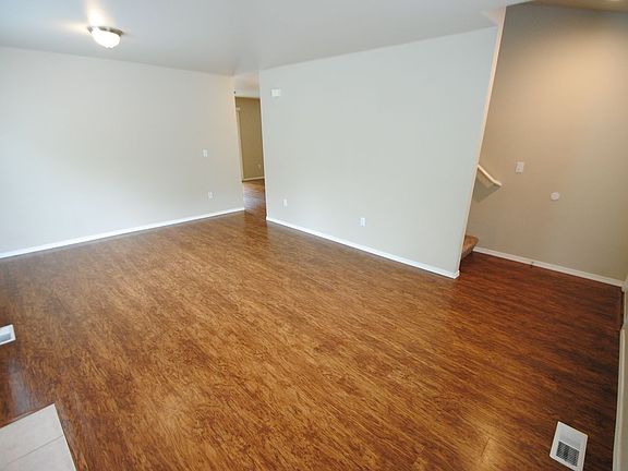 4th image of 8629 76th Ave NE