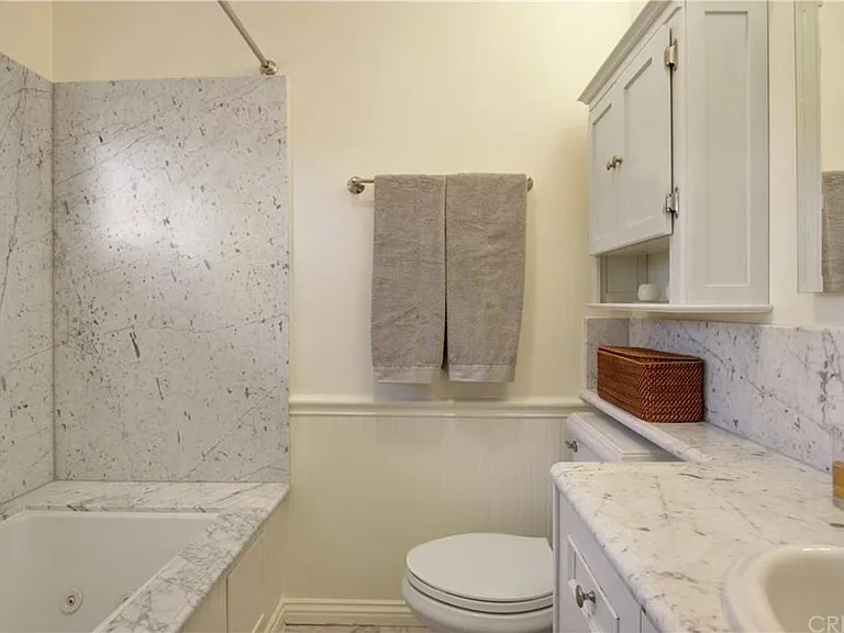 5205 Calatrana Dr — Photo 15