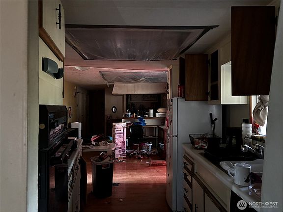 4th image of 16926 Canal Road SE