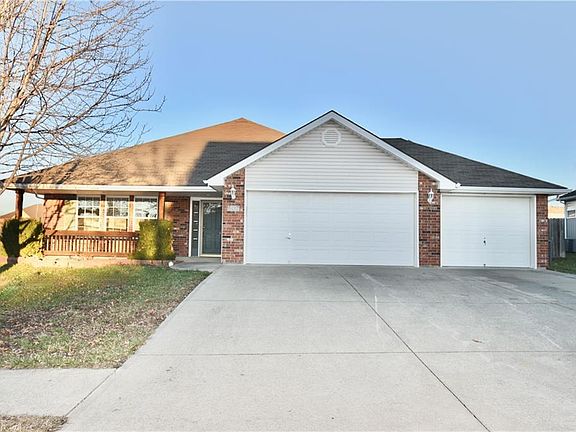 3rd image of 507 Cross Creek Dr