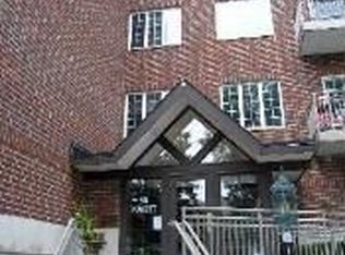 501 Forest Ave APT 406, Glen Ellyn, IL 60137