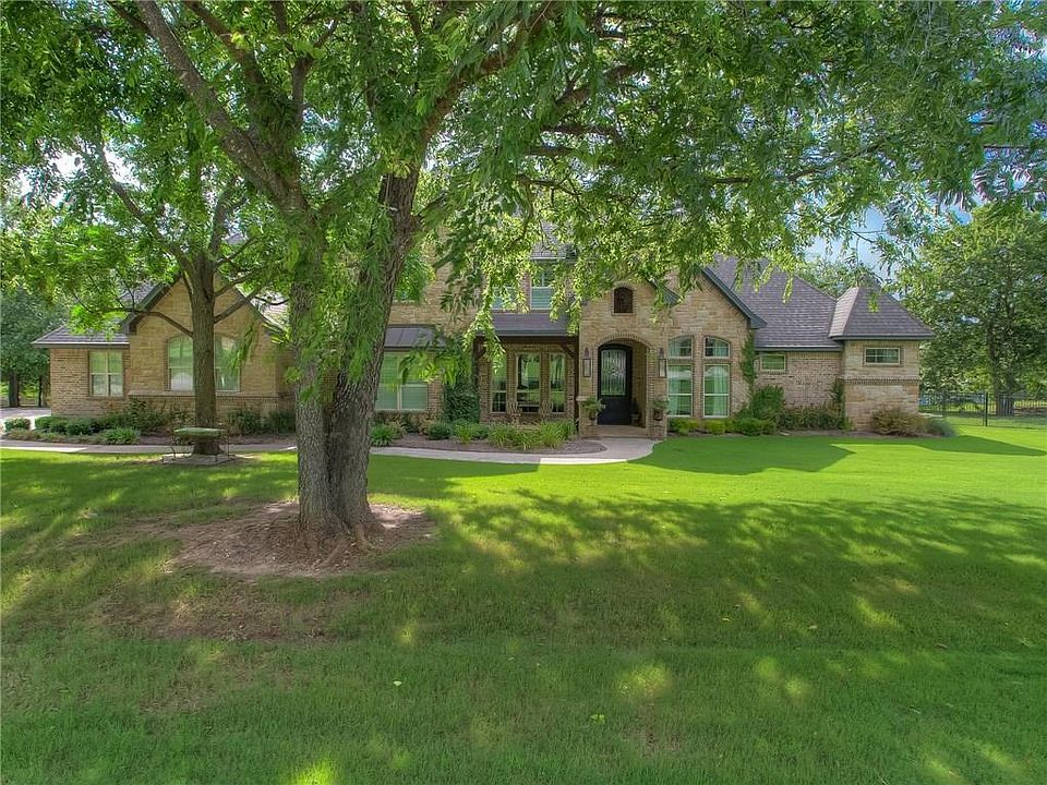 1st image of 109 Western Breeze Dr