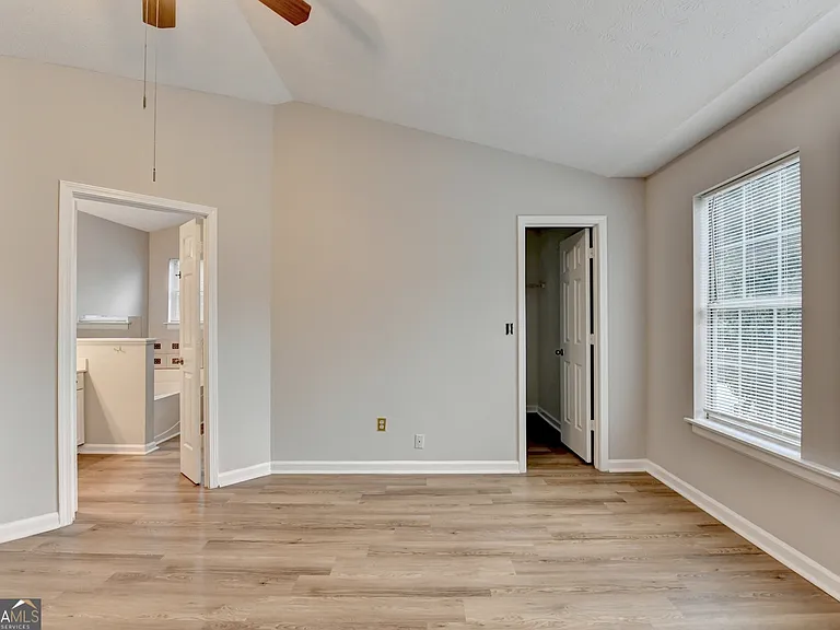2115 Glynmoore Dr — Photo 25