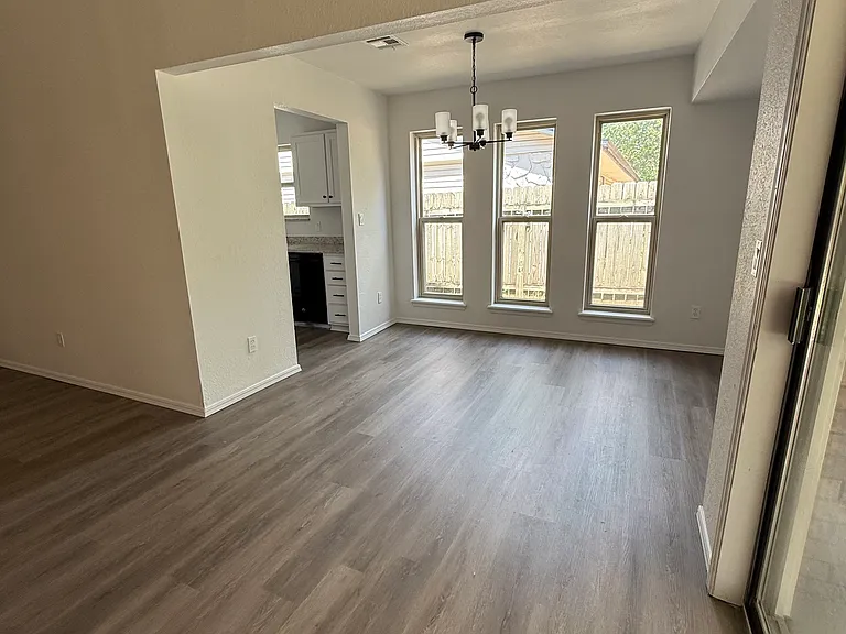 3351 S 143rd East Ave — Photo 37