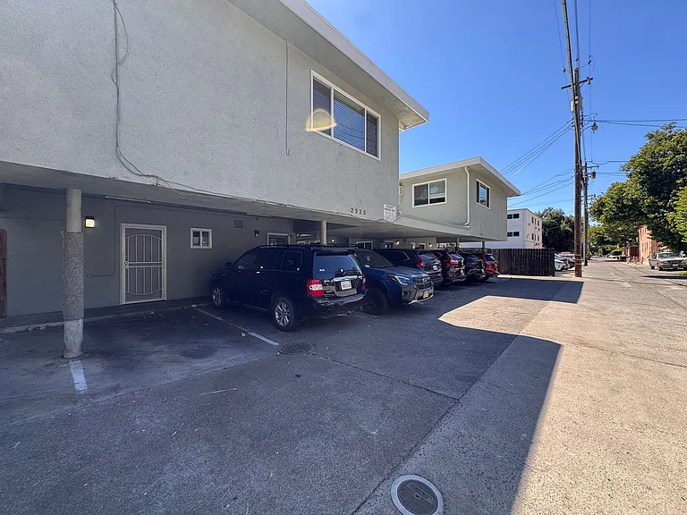 2519-2525 H Street — Photo 7