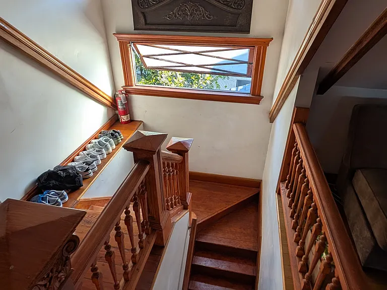 826 S Burlington Ave — Photo 9