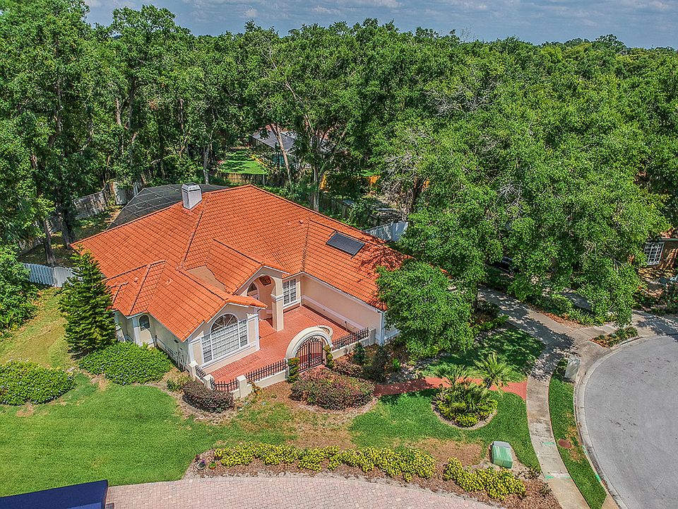 1st image of 814 Suwanee Ct