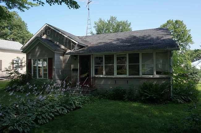 1st image of 505 W 4th St