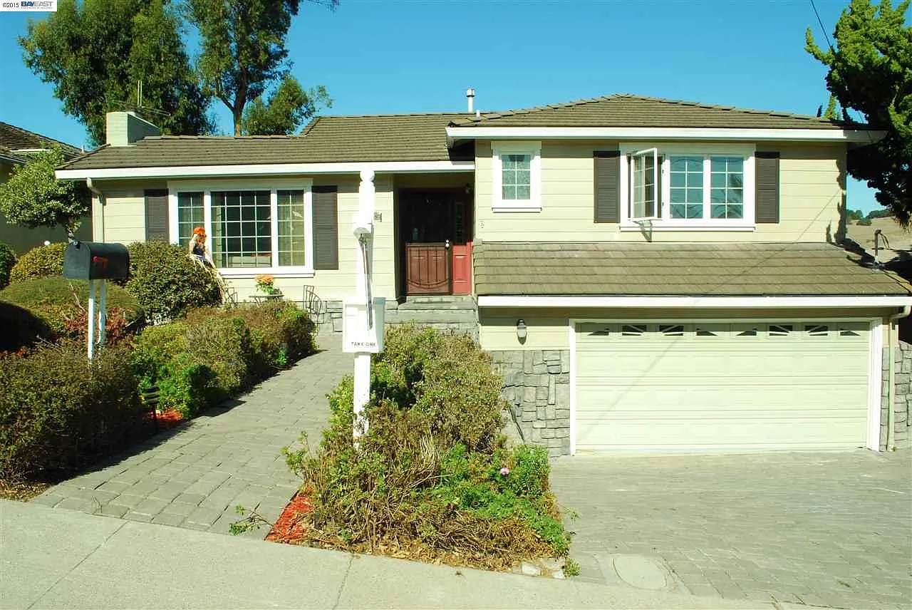 3162 Aylesbury Ct photo 1
