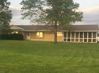 24 2300th Ave, Latham, IL 62543