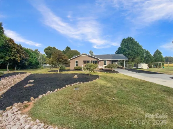 121 Coley Rd, Granite Quarry, NC 28146