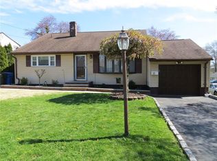 25 Spencer Ave, Colonia, NJ 07067