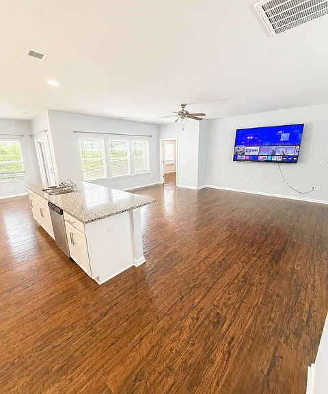 2705 Spring Valley Dr — Photo 20