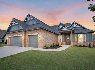 9228 NW 84th Ter, Yukon, OK 73099